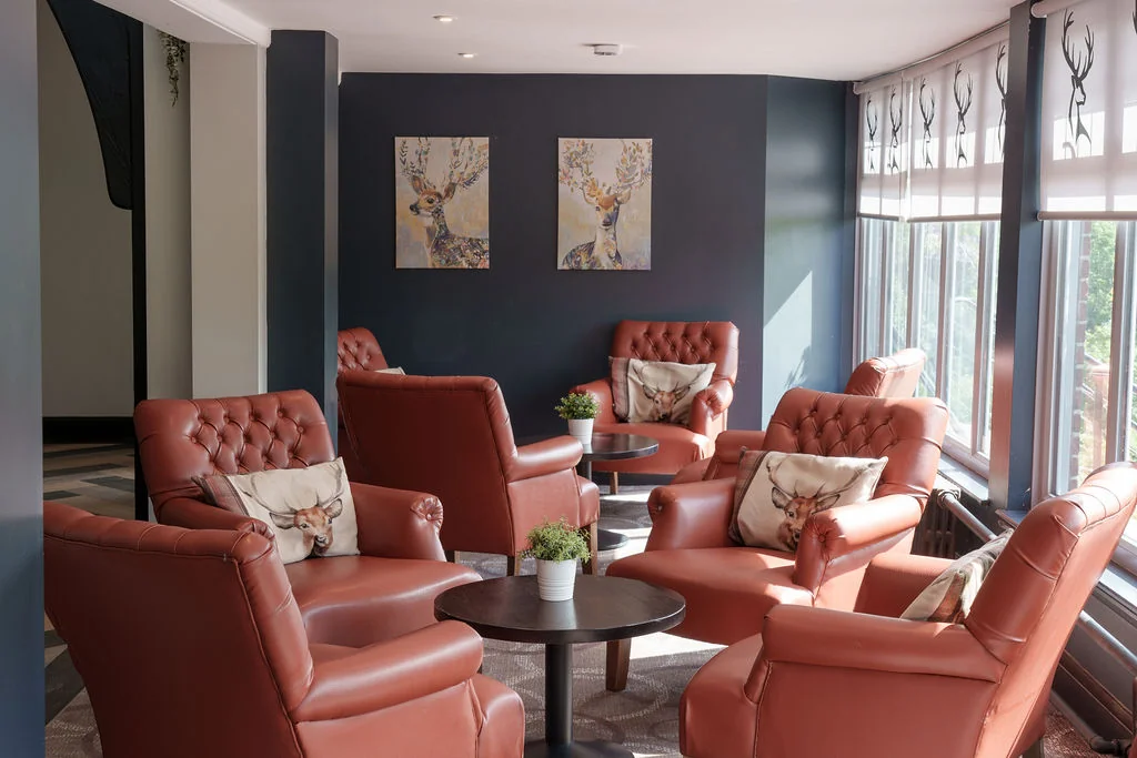 addington-court-clubhouse-lounge